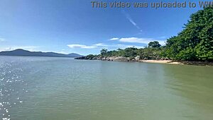 Amateurs With Natural Tits And Small 18+ Tits Play With Balloon