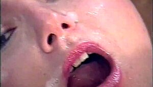 赤脚怀孕，她深吞硬鸡巴