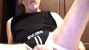 thomas odea playing with big cocks and toys 😏