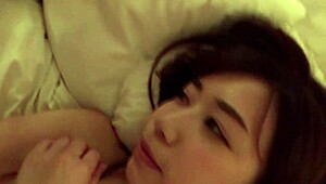 Mio 19 College Student In Hotel Play