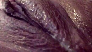 hey, i'm playing with my horny teen pussy, it's so wet