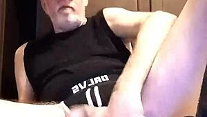 thomas odea playing with big cocks and toys 😏