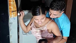 JA ERA TARDE ELE VEIO PRA COMPRAR A GELADEIRA E ACABOU COMENDO MEU CU TRAILER