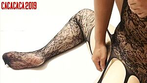 Vietnamese girl gets wild in a casual steamy encounter.