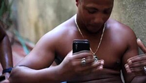 Pinta com meu pinto - housewife sweeps yard while teasing in lingerie outdoors