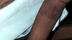 Ever tried hot gay action with sexy aunty Reshmi in shalwar?