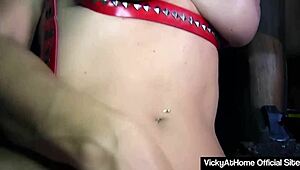 omg vicky vette stuffs dildo in her tight pussy and ass for solo fun, so hot! 🔥