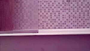 I accidentally spied on my not-sister while she was bathing, oops