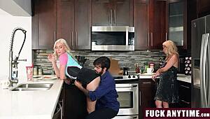 我后入干继妹 继母列购物单时