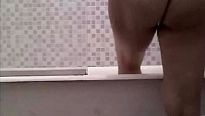 I accidentally spied on my not-sister while she was bathing, oops