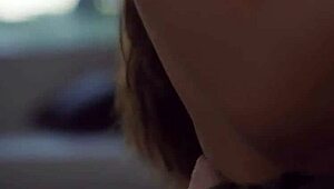 does alexia anders feel that fingering?