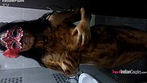 Reenu Bhabhi Strips in Shower Showing Stunning Tits and Pussy