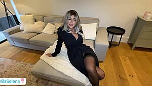 Office Babe Fucks Boss For Raise And Cum