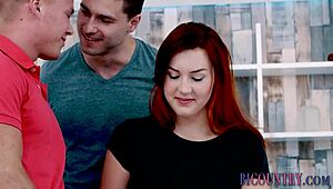 哟双性恋男吸屌猛干大射精！