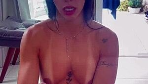 A carne é fraca, dancei para o gato e entrei na rola gostosa parte 1