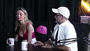 看到阿琳·菲施博恩穿透明红衣让我鸡巴硬爆！