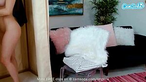 嘿，想看Lexi Luna在Camsoda上用魔棒大开腿吗？