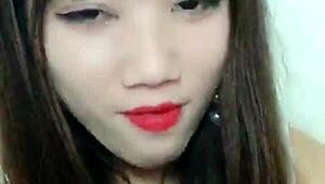 i can’t stop watching this sexy korean girl on livestream