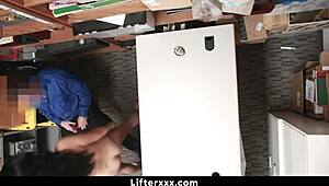 i caught the suspect tricking the lp officer in the garage