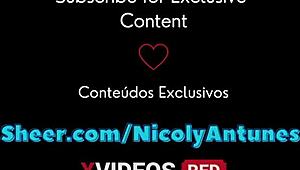 按摩忍不住完美骚逼内射