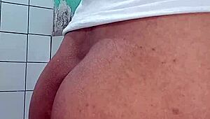 es adictivo meter el frasco en mi culo 😍