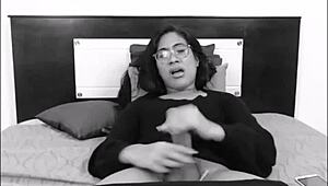 Colombian ladyboy cums on cam