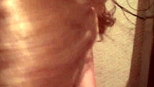 Sexy Amateur Webcam Girl Sucks and Gets Wet in Dirty Session