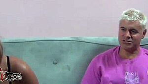 Alexis Monroe拳交Ava Devine全场