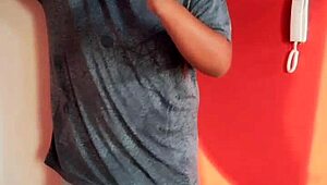 披萨哥上门没钱付用屁股还债结果内射奶油结局！