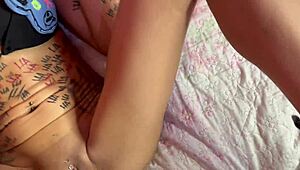 Toda Tatuada Que Gostosa Meu No Pelo Sem Camisinha Com Novinho