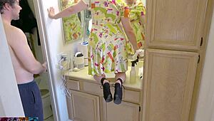Fucking Stepmom While She Scrubs the Bathroom Sink