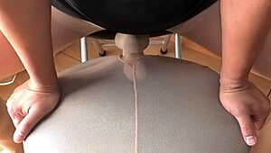 Pantyhose Masturbation in Stockings and Nylon