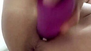 我用中國球和震動棒玩逼