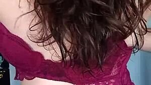 Colegiala putita me manda este video para que le suba el promedio en casa.