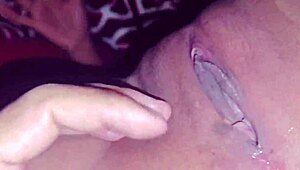 wet pussy gets licked hard by amateur
