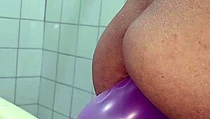 it hurts a bit but feels good when it goes in