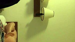 出轨老婆珍妮被抓包偷情