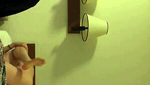 出轨老婆珍妮被抓包偷情