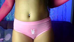 Watch Me Wet My Pink Jeans!