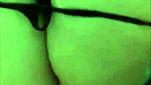 worship my sexy ass and foot aroma, goddess.