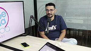 Marcos Goiano shams the bottom's shame of being passive in the wheel.