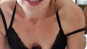 Hot milf in lingerie receives oral pleasure