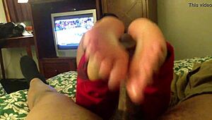 saturday footjob feels so good