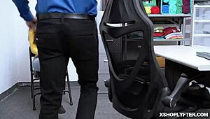 Brunette babe kiarra kai bounces her shaved pussy and moans in delight 😍