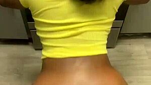 Big booty tranny, you taking that dildo deep or what?