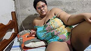 Grande Carga de Cum na Cara de Minha Madrasta!