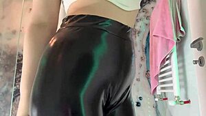 Blowjob in Leather Leggings with Big Butt Latex Action