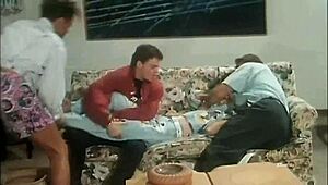 嘿，想看这个意大利复古明星怎么处理硬核肛交？