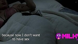 Batman Enano如何偷偷溜进床上与丰满Thaina Fields后入？