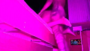 fudendo namorada na noite de aniversario com anal quickie